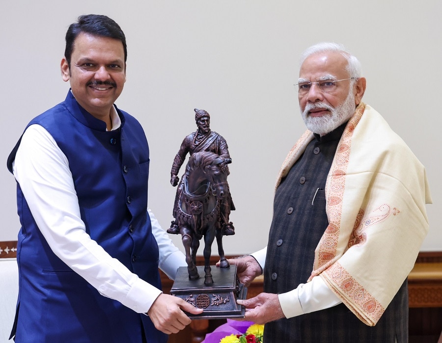 devendra fadnavis modi in delhi