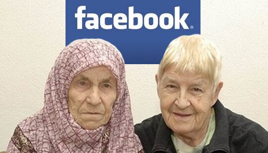 ७२ वर्षांपासून हरवलेल्या बहिणी फेसबूकवर भेटल्याधन्यवाद फेसबूकचे ज्याच्यामुळे बोस्नियाच्या दोन बहिणी ७२ वर्षांनंतर भेटल्या. केवळ २०० किमी अंतरावर राहत असलेल्या ८८ वर्षीय तनीजा देलिक यांनी ८२ वर्षांच्या हदिजा तेलिक यांना १९४१ पासून एकमेकांना पहिले नव्हते. तेव्हा हदिजा तेलिक यांचे वय ११ वर्षांच्या होत्या. दुसऱ्या महायुद्धात पश्चिमोत्तर बोस्नियातील एका गावातून पळताना दोघी विभक्त झाल्या होत्या. पालकांना ठार केल्यानंतर हदिजा अनाथालयात वाढल्या. 