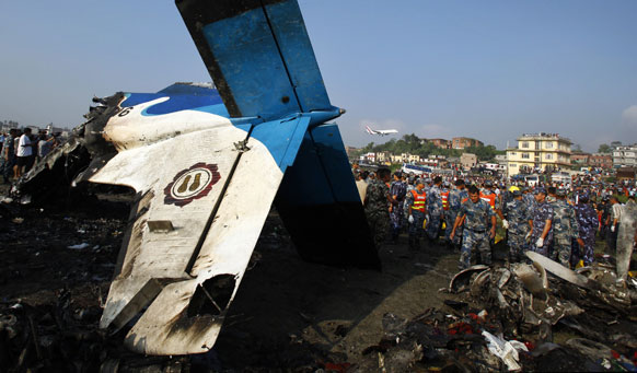नेपाळ विमान अपघाताच्यावेळी कोसळलेले विमान