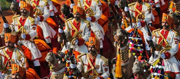 प्रजासत्ताक दिनानिमित्त राजपथावर भारतीय शौर्य आणि संस्कृतीचं दर्शन घडवण्यात आलं.