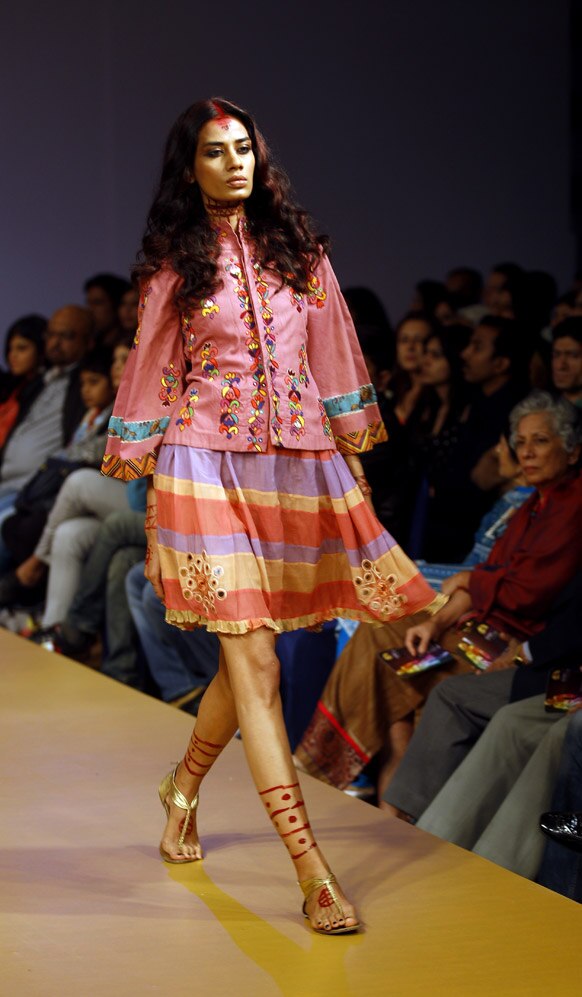 बंगलौर फॅशन वीकमधील मॉडेल