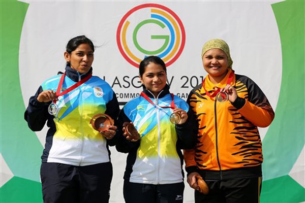 भारताची  सुवर्ण कन्या अपूर्वी चंडेला आणि सिल्वर पदक विजेती अयोनिका पॉल