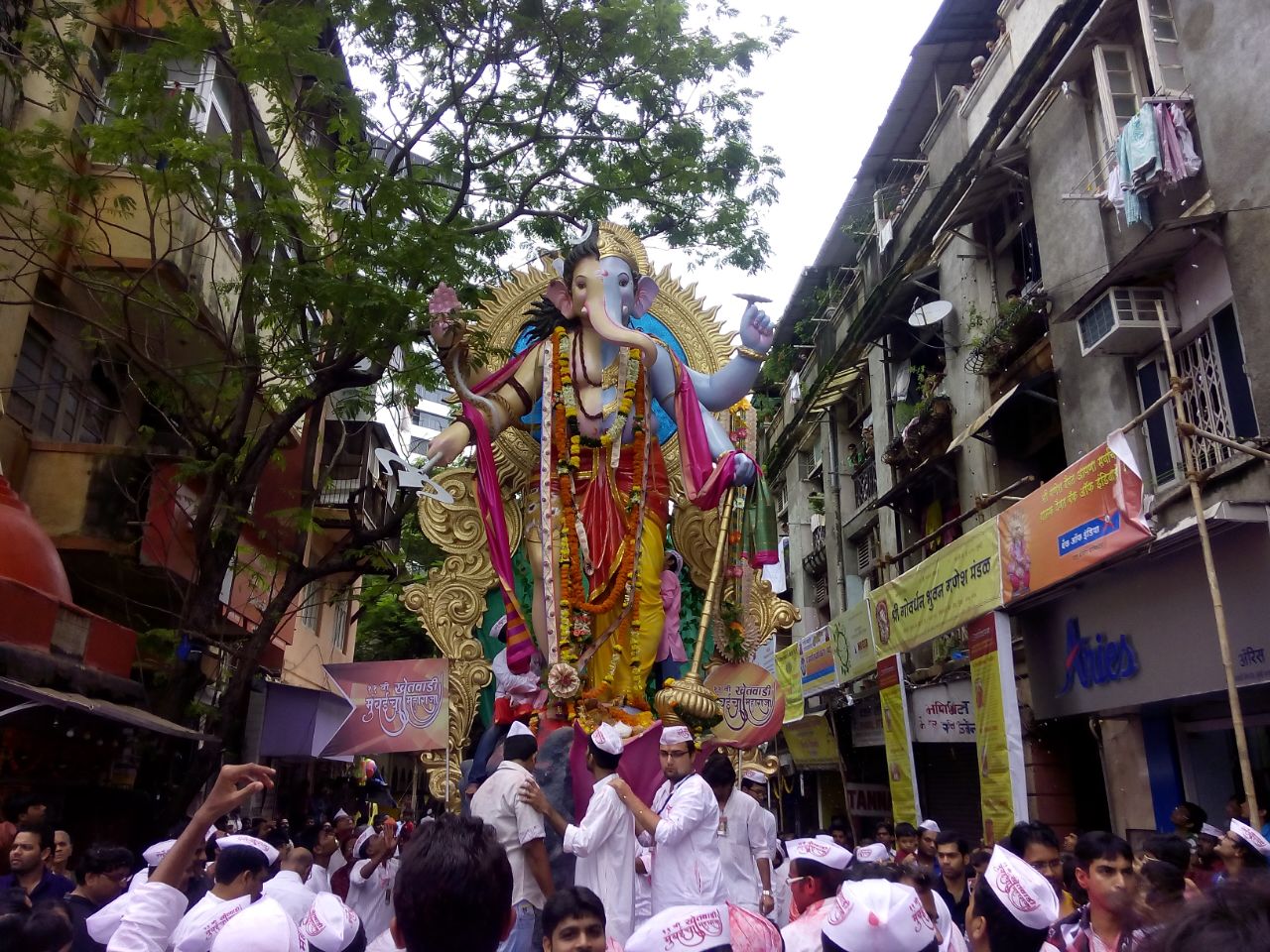 तुळशीवाडीचा गणपती
