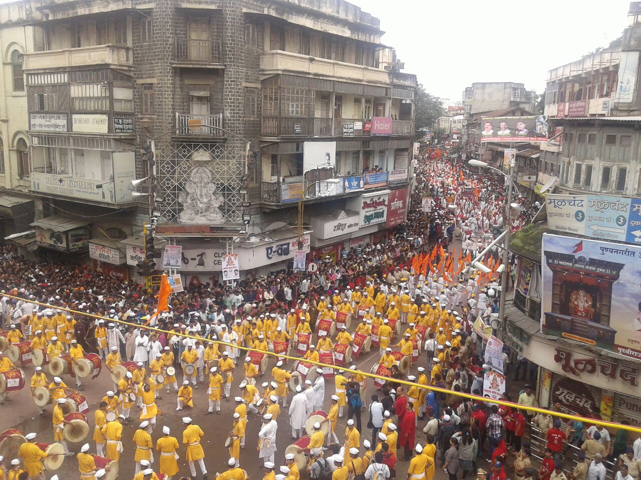 पुण्यातील अलका चौकात भक्तीचा महासागर
