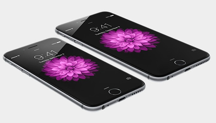 1. नवीन आयफोन्स
ऍपलने दोन आयफोन लॉन्च केले, आयफोन 6 चं स्क्रीन साईझ 4.7 इंचात उपलब्ध असेल, तर आयफोन 6 प्लसचं स्क्रीन 5.5 इंचाच असेल.
