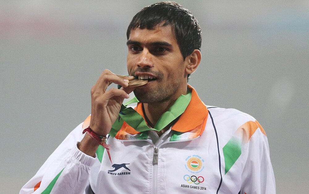 पुरुष  3000 मीटर स्टीपलचेज : ब्राँझ मेडलिस्ट नवीन कुमार
