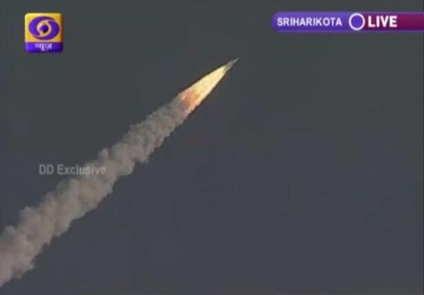 'GSLV मार्क ३'चं यशस्वी प्रक्षेपण - twitter
