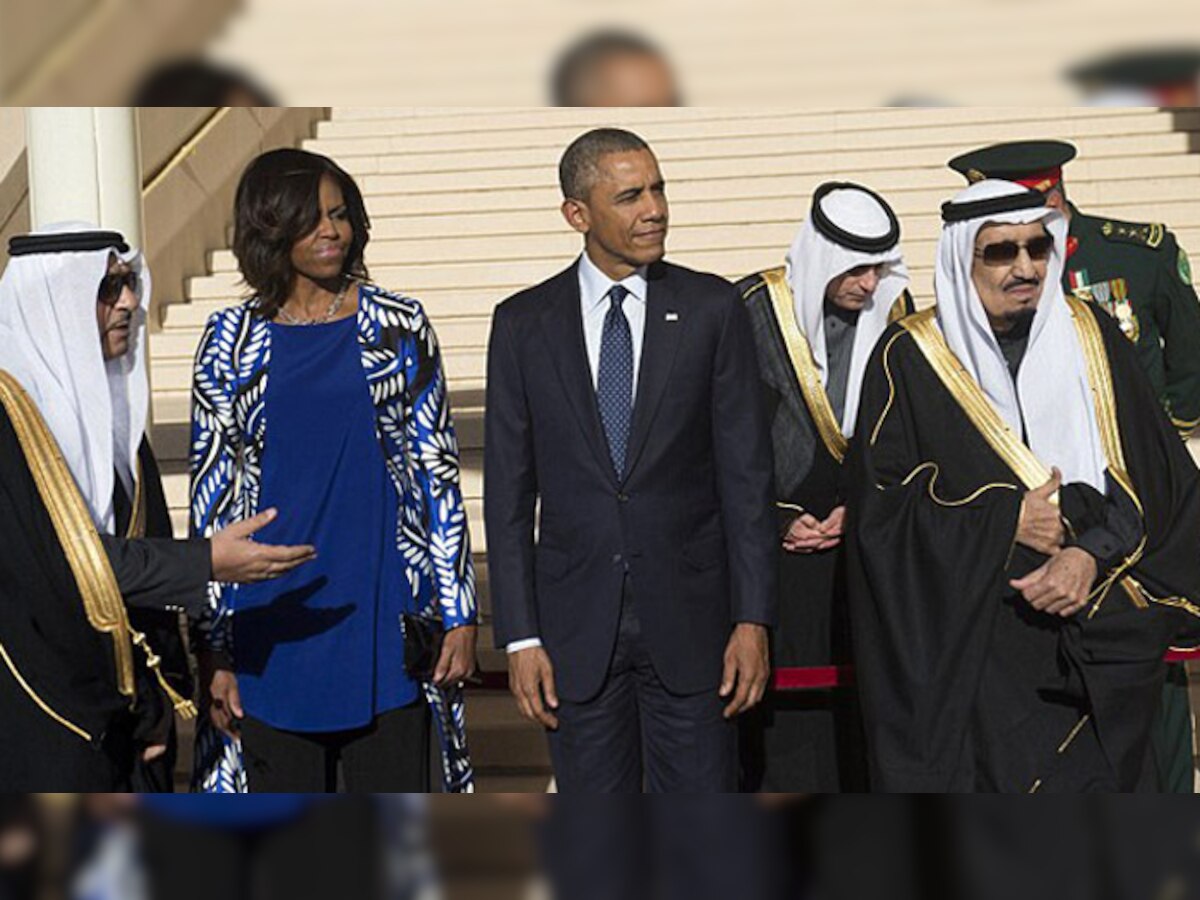 सौदीच्या टीव्ही चॅनल्सनं मिशेल ओबामांना 'ब्लर' करून दाखवलं? title=