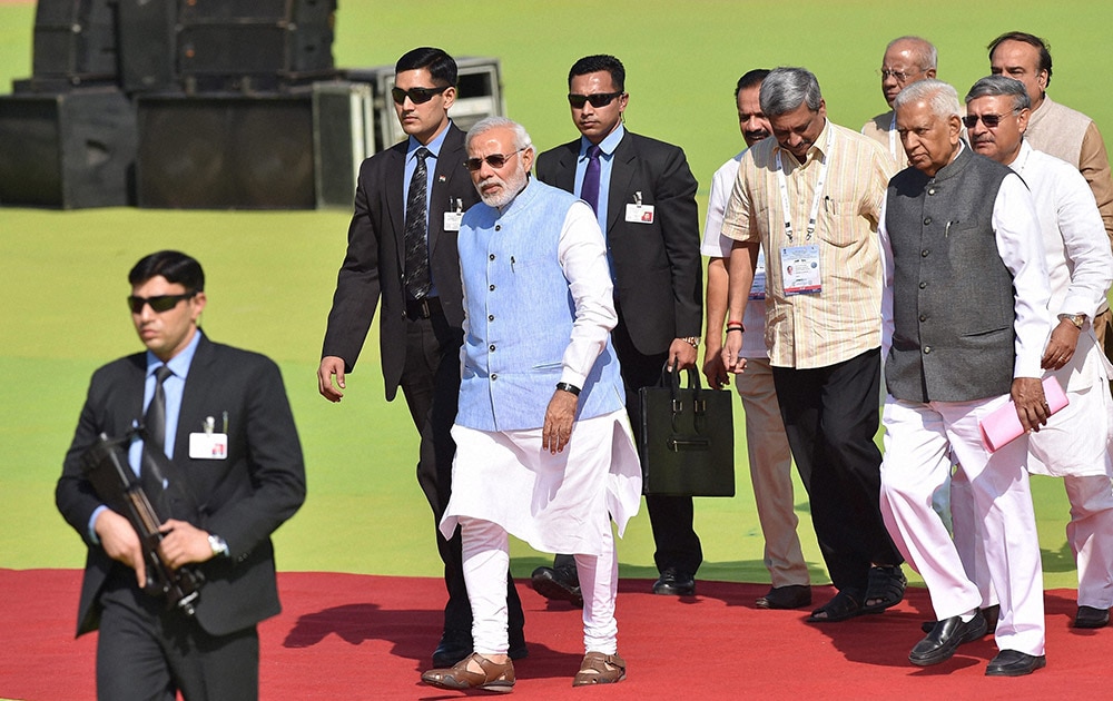 एअरो इंडिया शो २०१५... पंतप्रधान नरेंद्र मोदींची खास उपस्थिती
