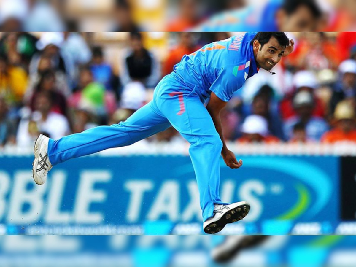 टीम इंडियाला मोठा झटका, मोहम्मद शमीला दुखापत title=