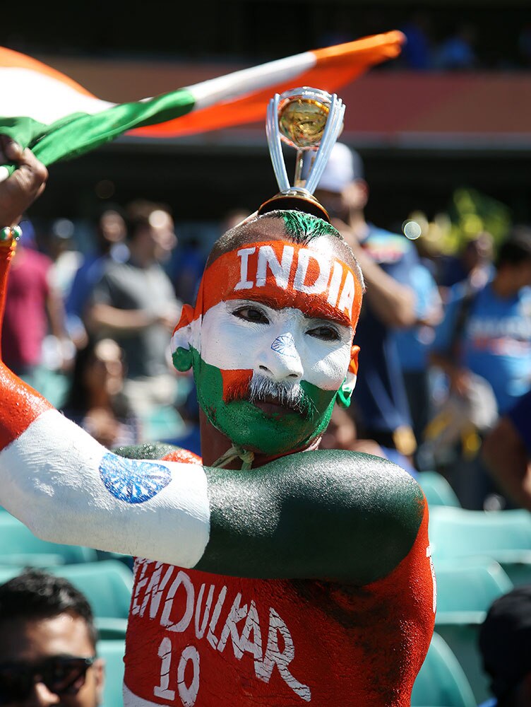 टीम इंडियाला फॅन्सनं दिल्या शुभेच्छा...
