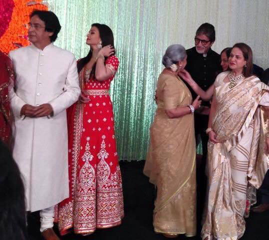 अमिताभ बच्चन यांच्या छोट्या भावाची मुलगी नैना बच्चन आणि अभिनेता कुणाल कपूर यांचं ग्रॅन्ड रिसेप्शन, दिल्ली 
