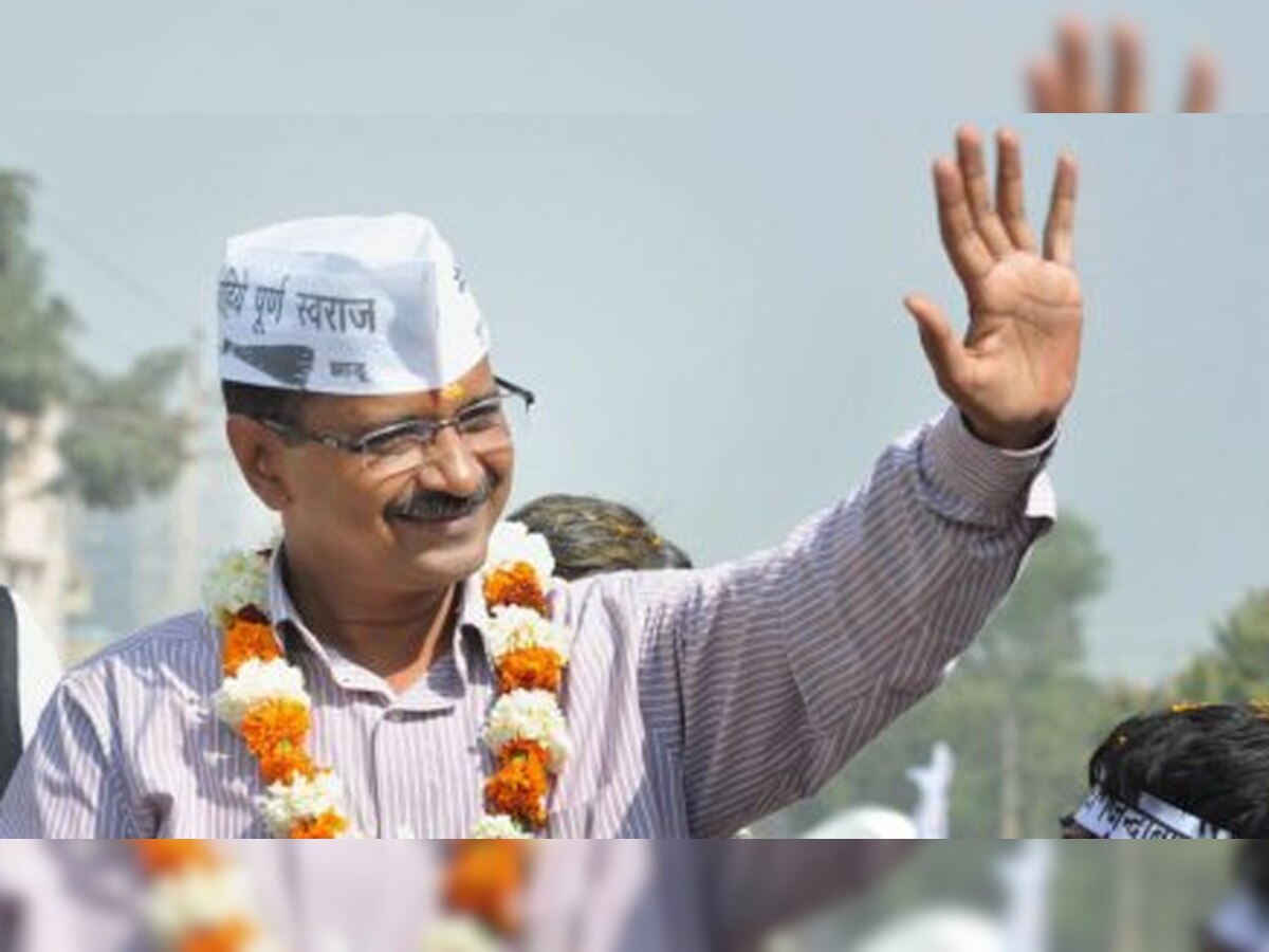 केजरीवालांच्या शपथ समारंभानंतर एक शिक्षक बनला चोर! title=