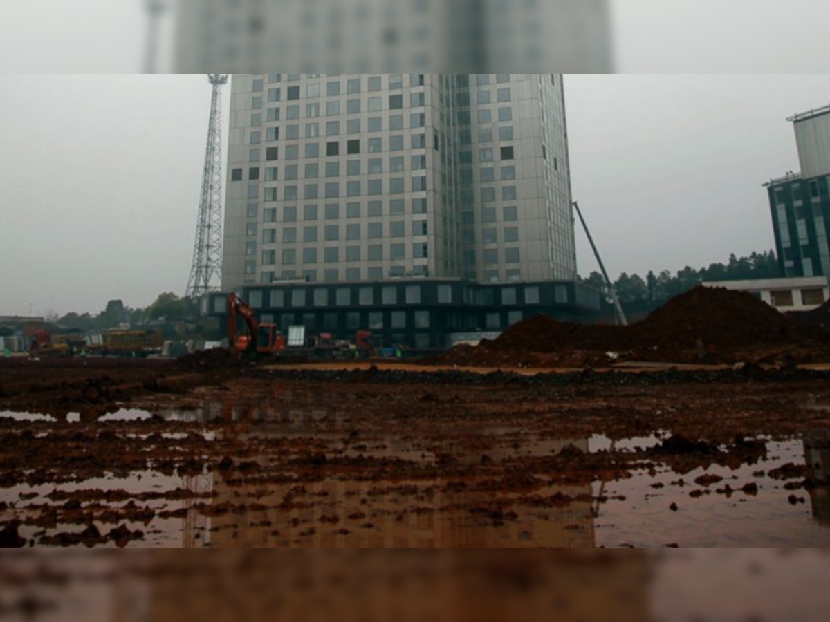 चीनमध्ये १९ दिवसांत बांधली ५७ मजली इमारत title=