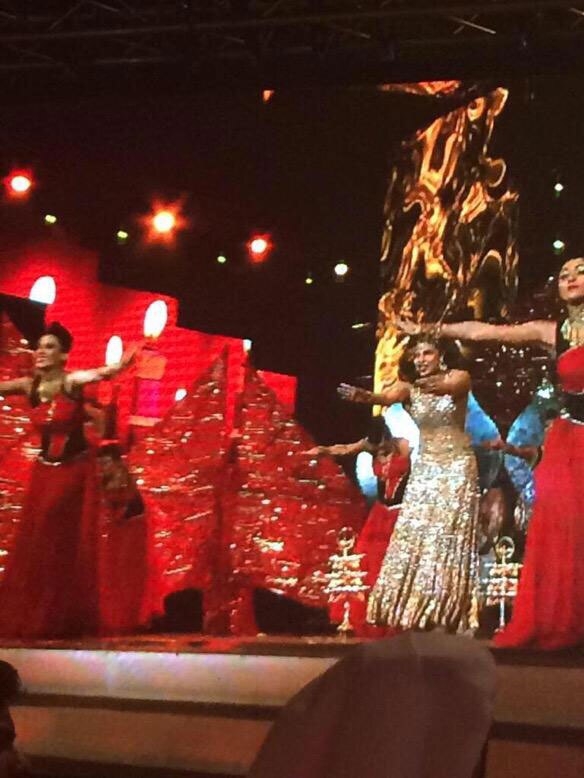 AIBA अॅवॉर्ड्स २०१५ #AIBA2015 and #priyankachopra 's scintillating performance! -twitter
