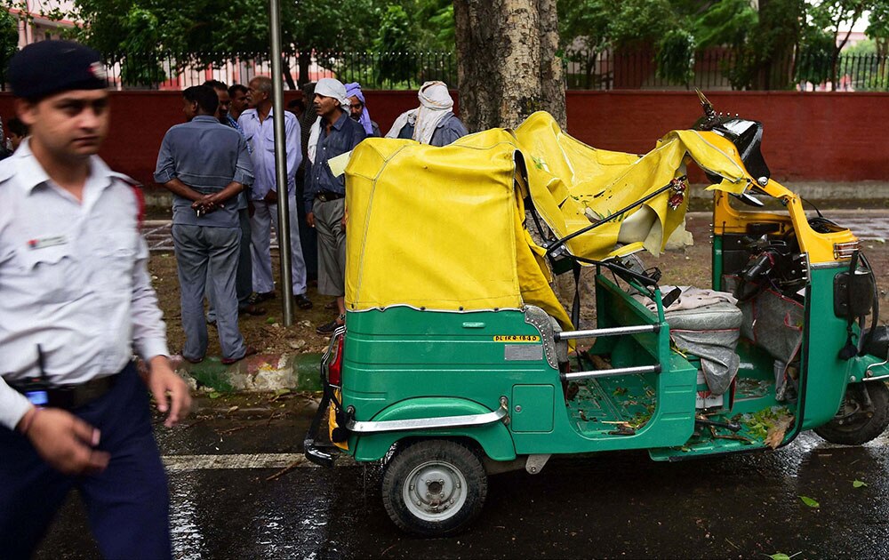 पाहा कसा आहे दिल्लीचा पाऊस - New Delhi.
