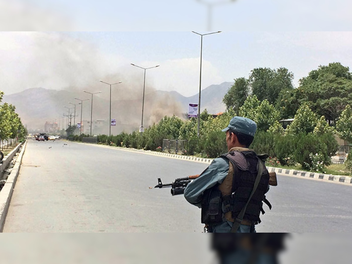 अफगाणिस्तानच्या संसदेवर दहशतवादी हल्ला, तालिबानने घेतली जबाबदारी title=
