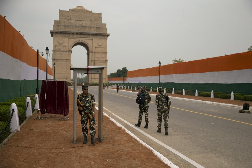 स्वातंत्र्यदिन साजरा करण्यासाठी संपूर्ण देशभरात सुरू आहे तयारी
