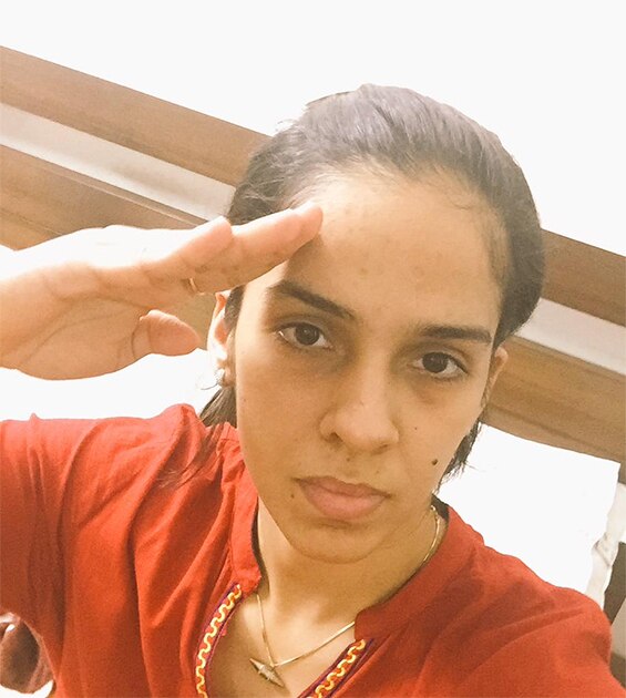 Join me in saluting the real heroes of our country - our soldiers. #SaluteSelfie Twitter@NSaina
