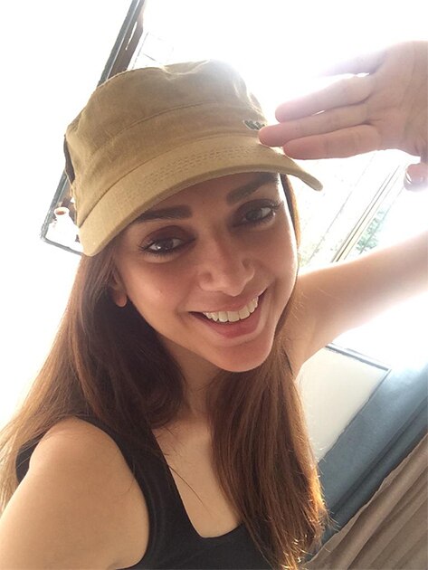Thank you for every single day that you selflessly risk your life for our peace and happiness #SaluteSelfie Twitter@aditiraohydari
