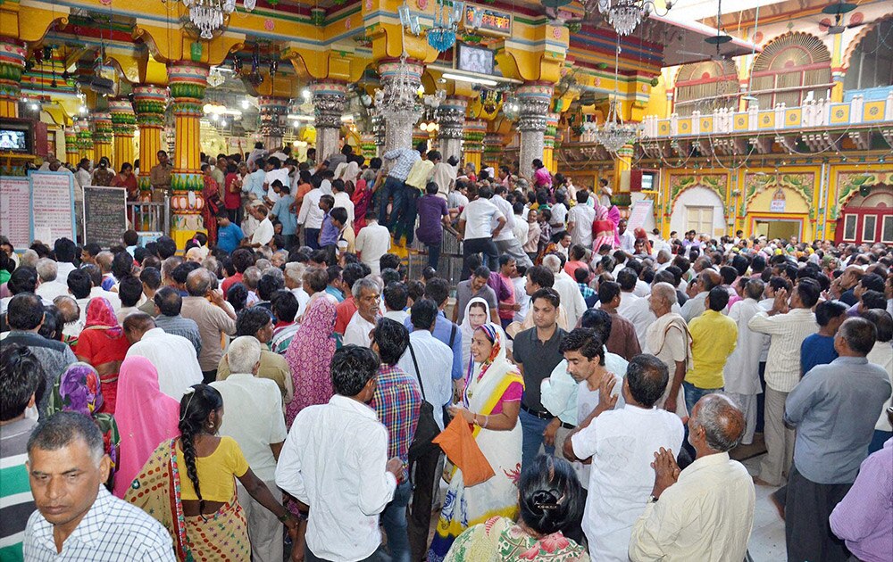 मथुरेत जन्माष्टमीचा उत्साह

 
