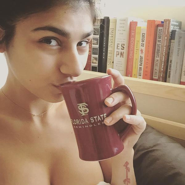 Twitter@miakhalifa
