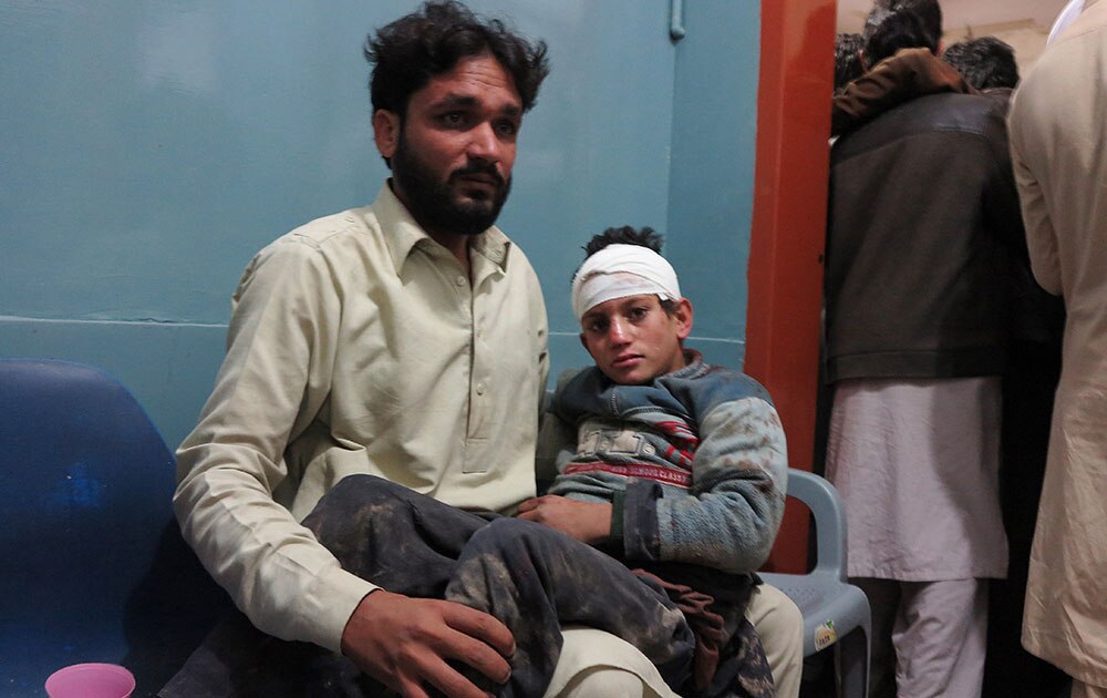 पाकिस्तानातील जखमी रुग्ण
