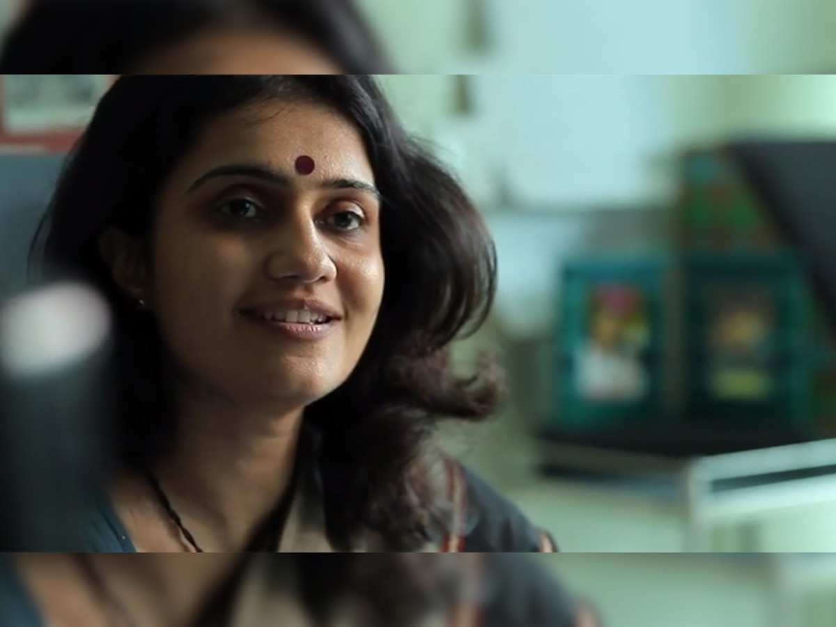 शॉर्ट फिल्म : सुमित्रा भावे - सुनिल सुखटनकर यांची 'फिर जिंदगी'!  title=