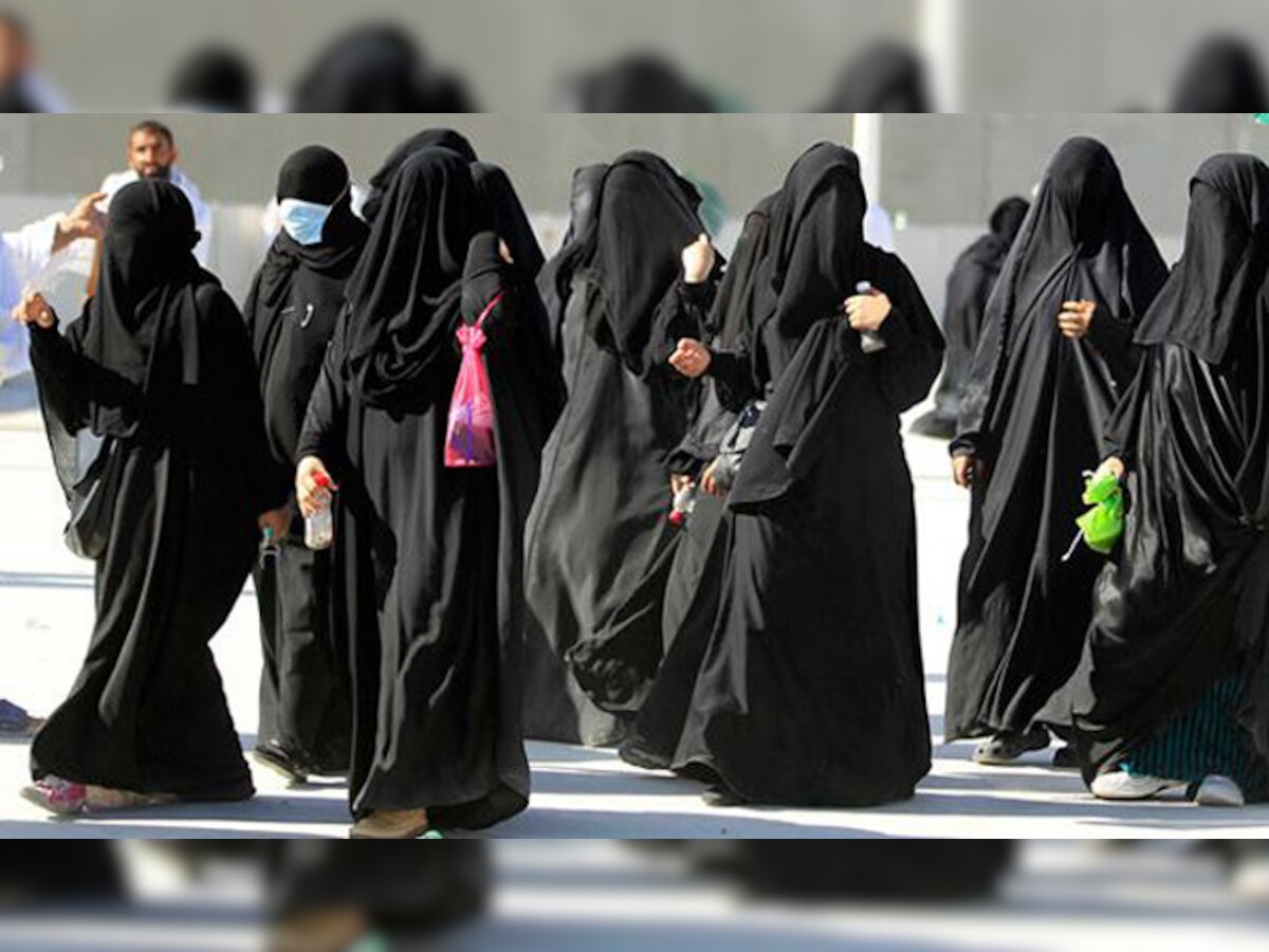 सौदी अरेबियातील महिला या सात गोष्टी करु शकत नाहीत title=