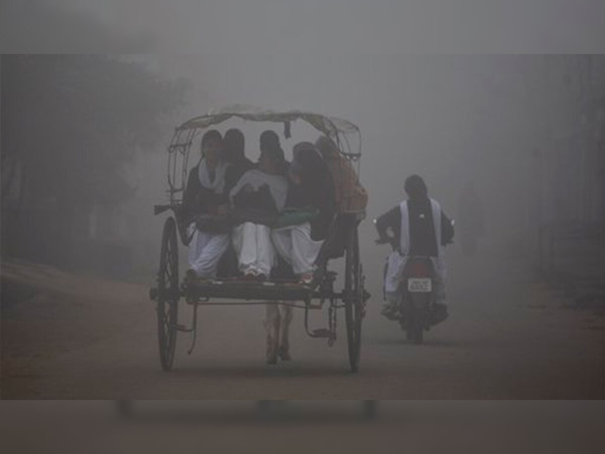  उत्तर भारतात थंडीचा कडाका वाढला, लेह उणे १२ अंश title=