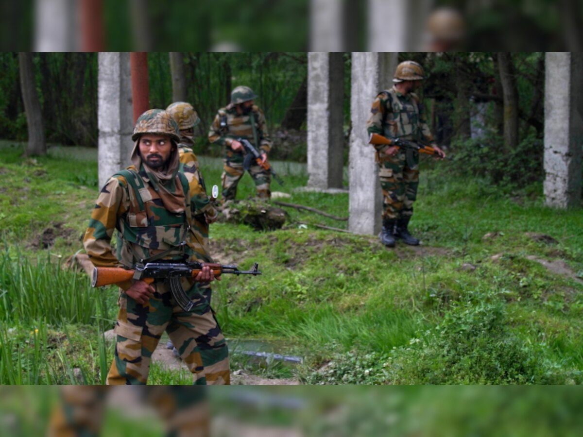 जम्मू-काश्मीर - ३ दहशदवाद्यांना कंठस्नान घालण्यात यश title=