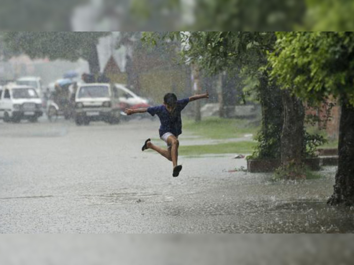 येत्या 24 तासात मान्सून संपूर्ण महाराष्ट्र व्यापणार title=