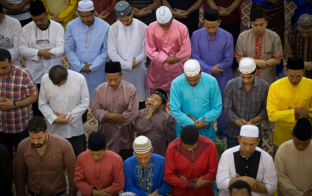 Eid al-Fitr celebrations around the world