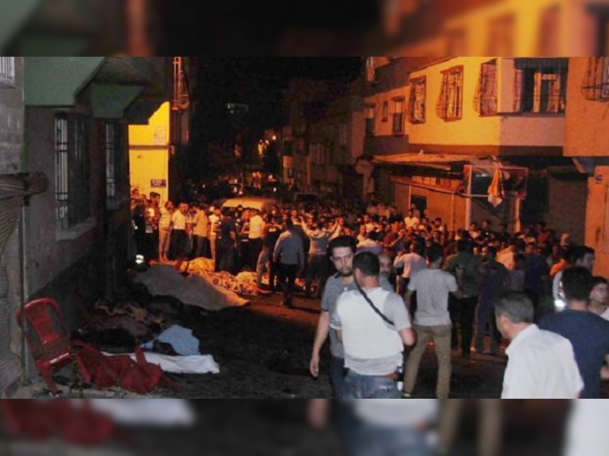 तुर्कस्तानात आत्मघाती हल्ला : ३० ठार,  ९० जखमी title=