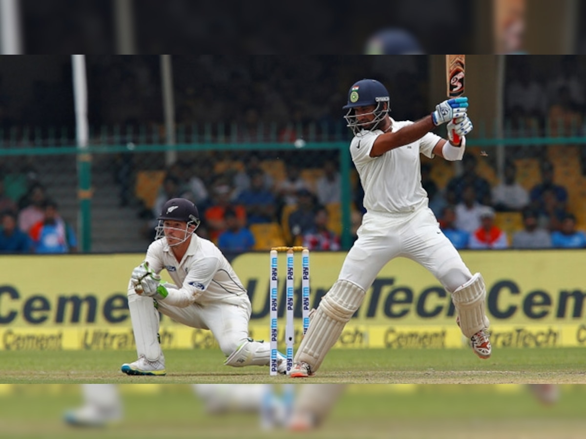 कोलकता टेस्टमध्ये भारतीय बॅट्समन गडगडले  title=