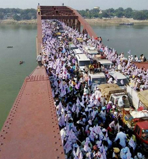 Stampede during Baba Jai Gurudev`s sabha in Varanasi