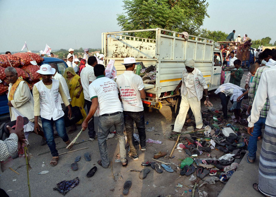 Stampede during Baba Jai Gurudev`s sabha in Varanasi