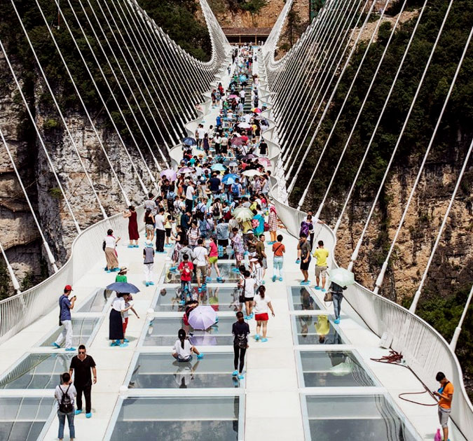 world`s highest and longest glass bridge in China