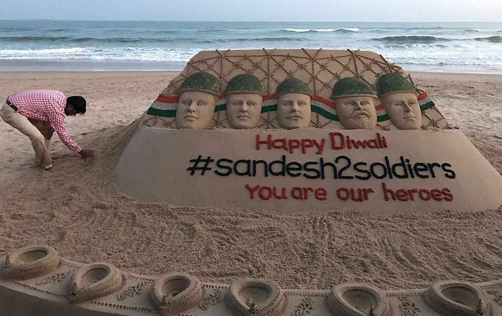 Sand art dedicated to Indian soldiers