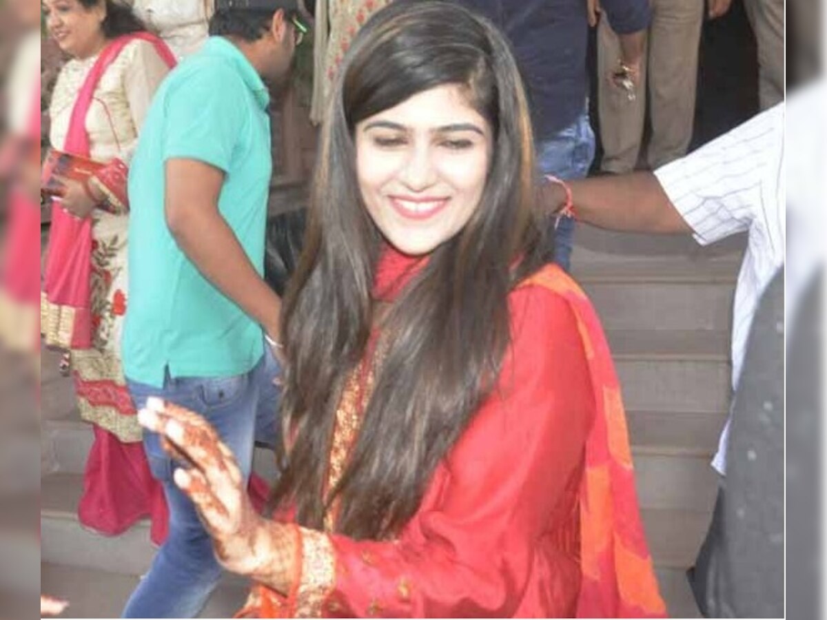 भारतीय तरुणासोबत विवाह करण्यासाठी पोहोचली पाकिस्तानची तरुणी title=