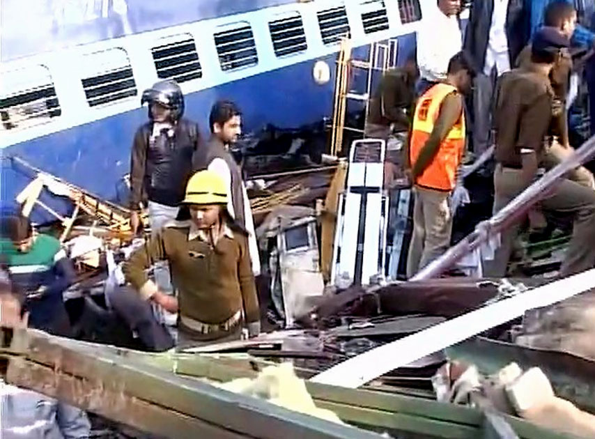 Patna-Indore Express derails