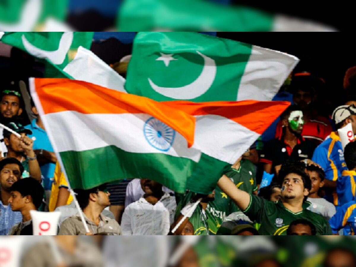 फायनल मॅचमध्ये भारताने पाकिस्तानला चारली धूळ title=