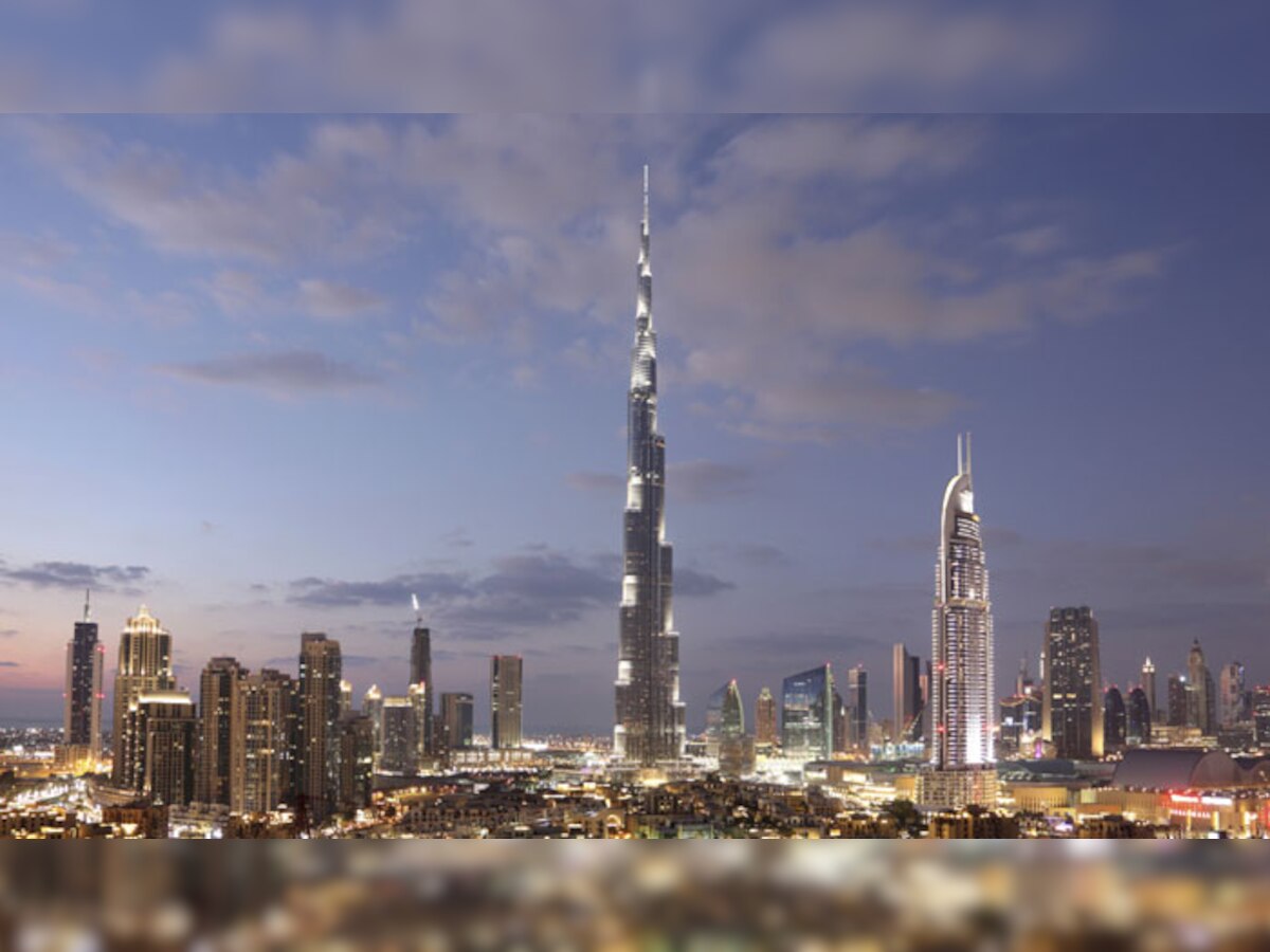 'दुबईतल्या १६५ मजली बुर्ज खलिफा पेक्षाही उंच इमारत मुंबईत बांधणार' title=