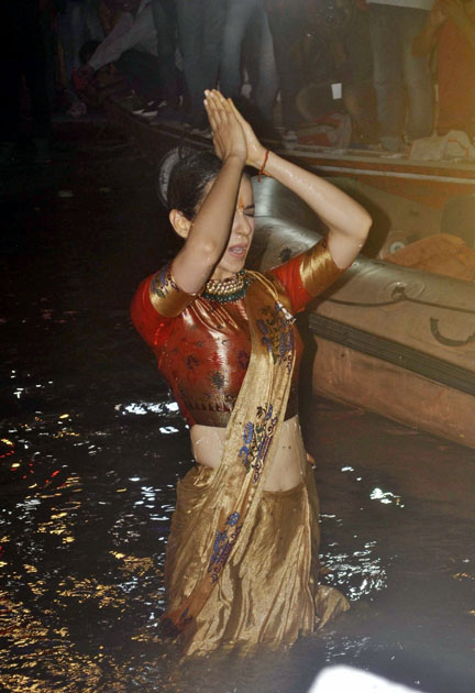 Actress Kangana Ranaut takes a holy dip