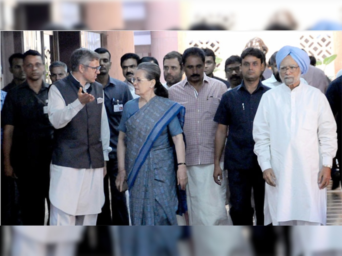 सोनिया गांधी यांनी दिलेल्या मेजवानीला १७ पक्षांचे नेते उपस्थित title=