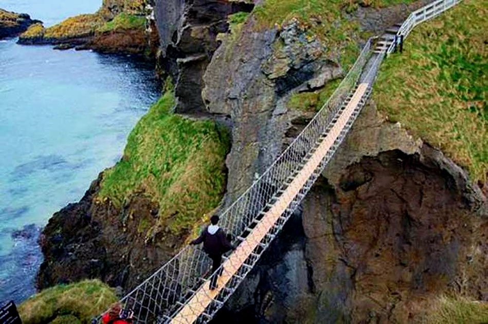 Carrick-a-Rede Rope Bridge, Northern Ireland