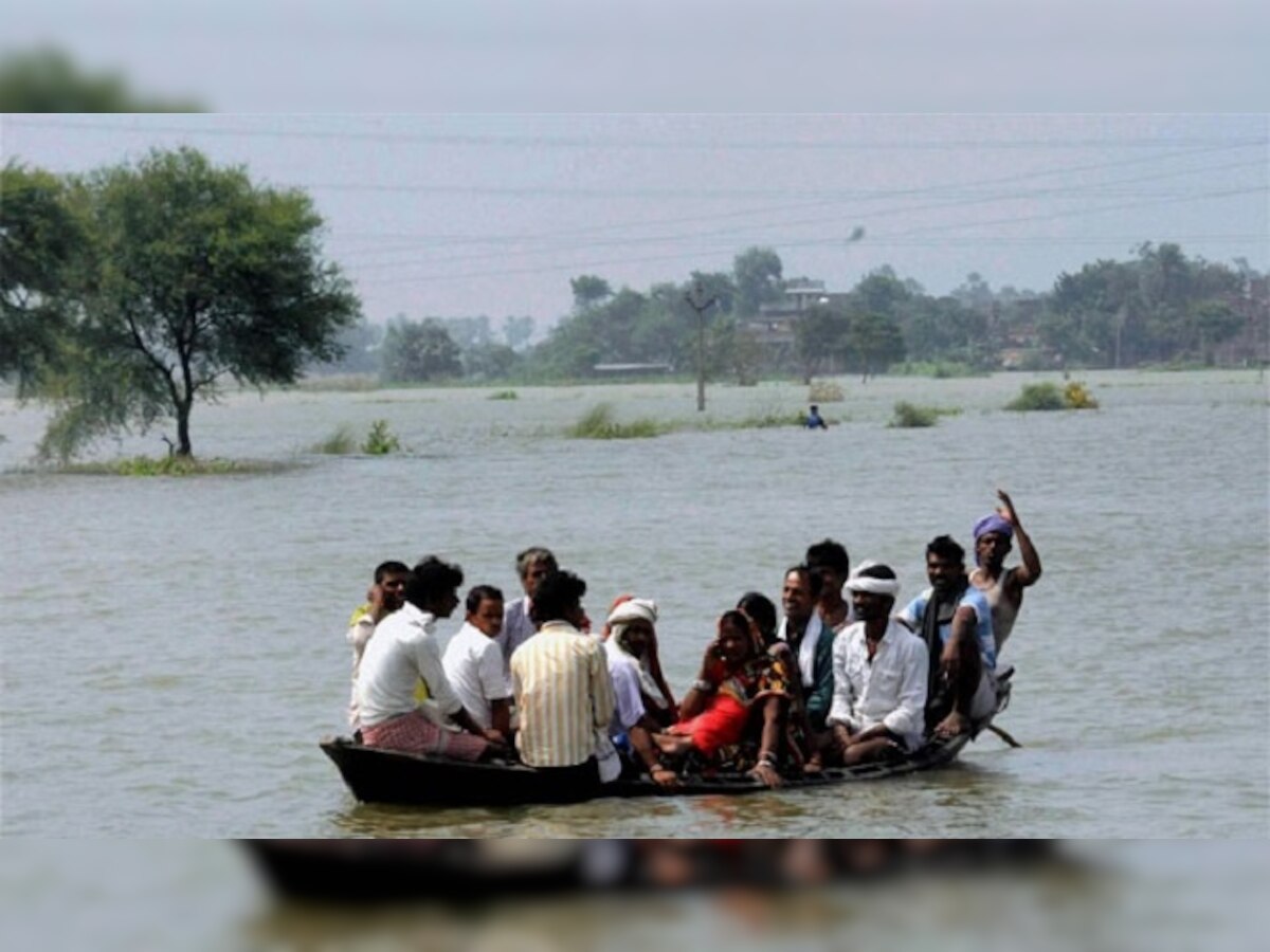 बिहार जलप्रलयाचे २५३ बळी title=