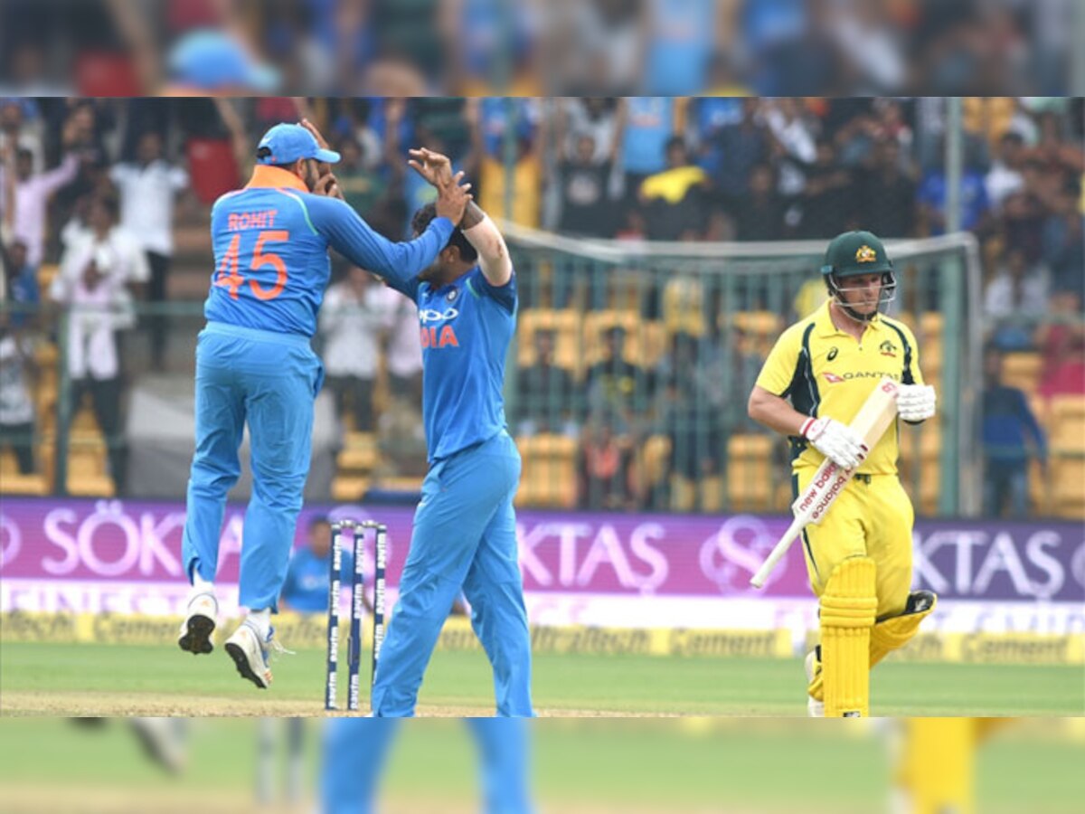 पाचव्या वनडेत भारताचा ऑस्ट्रेलियावर ७ विकेट राखून विजय title=