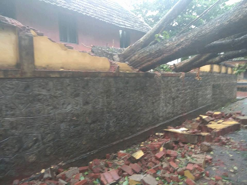 A cyclone alert has been sounded in Kerala and Tamil Nadu on Thursday after strong winds and heavy rain hit southern districts in the states.