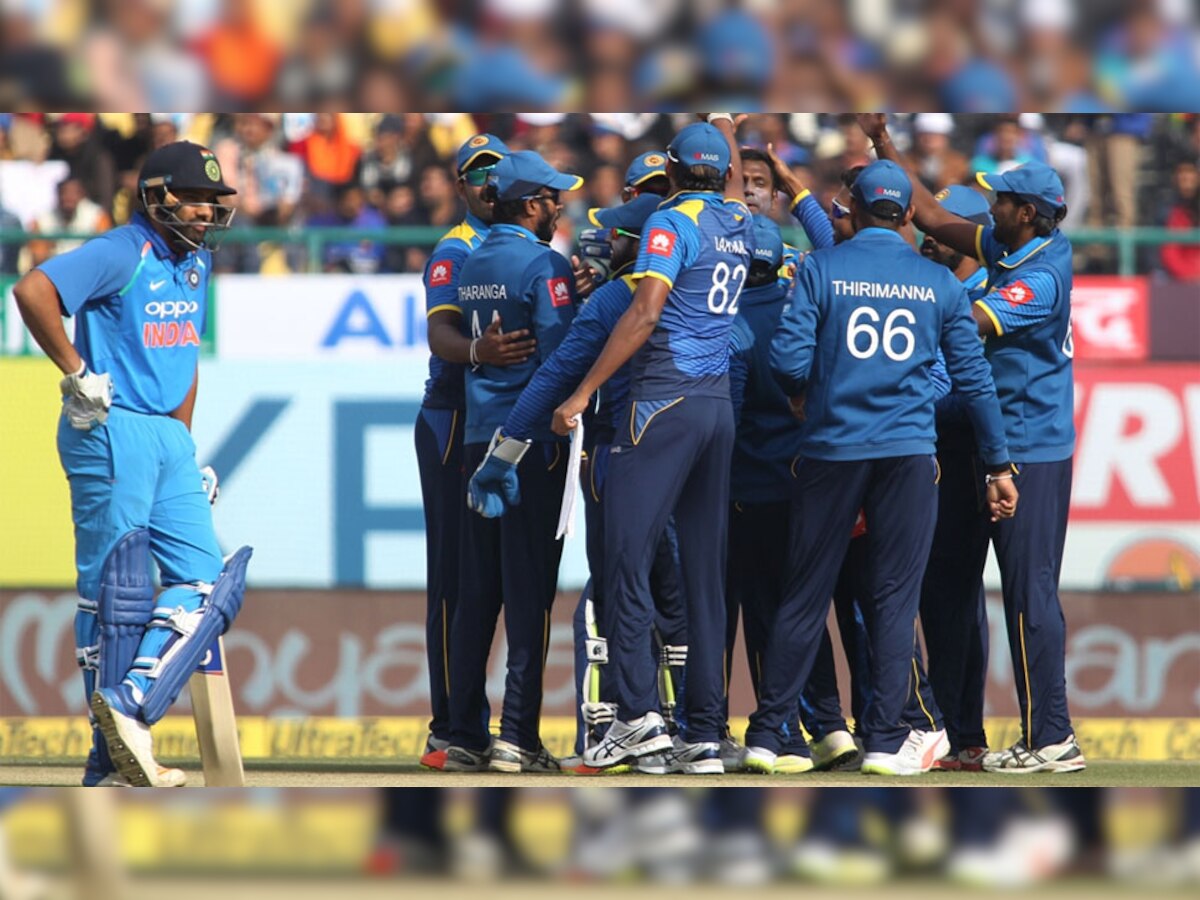 टीम इंडियाचा ७ विकेट्सने लाजीरवाणा पराभव title=